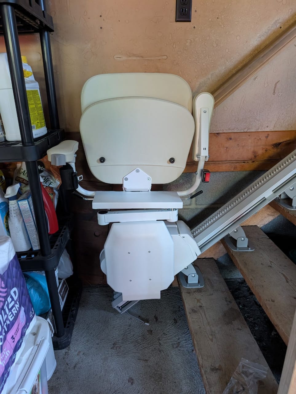 Maintanance of stair lift in Lake County Home
